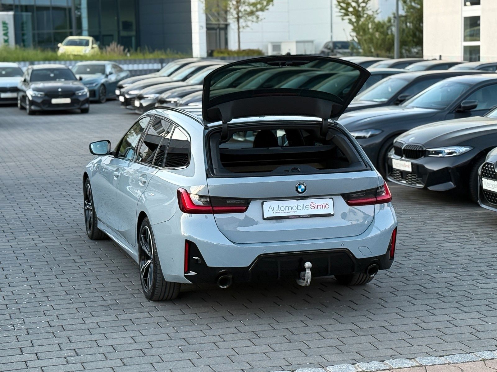 BMW 320d xD M Sport AHK HuD 360° hifi ACC