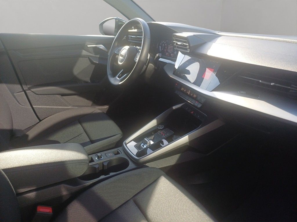 Audi A3 Lim. Advanced 35TFSI S-Tr SmartphoneInterface