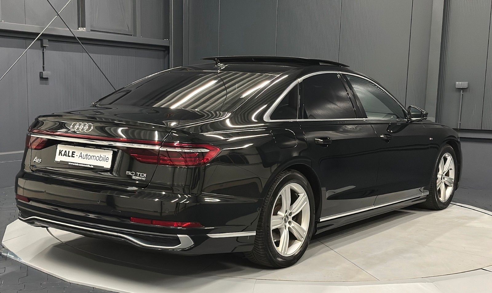Audi A8 50 TDI quattro S-Line - Samsaru's Car Outlet