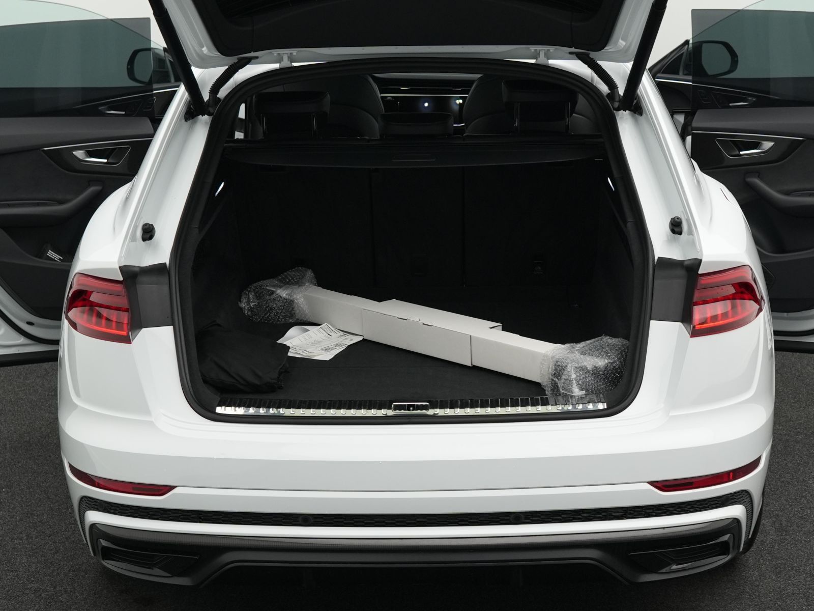 Audi Q8 50 TDI qu. 2x S line Allr.Lenk*PANO*AHK*StdHz