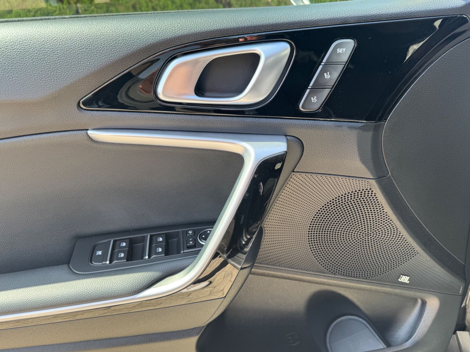 Kia XCeed 1.6T Platinum Edition - Samsaru's Car Outlet