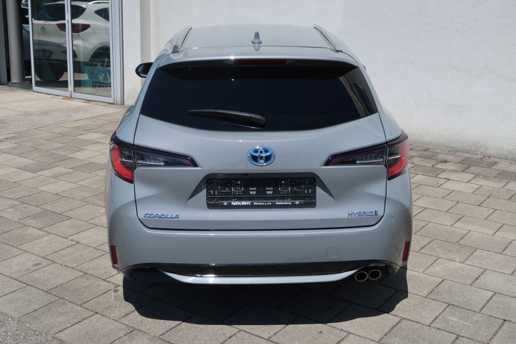 Toyota Corolla 2.0 Hybrid Touring S - Samsaru's Car Outlet