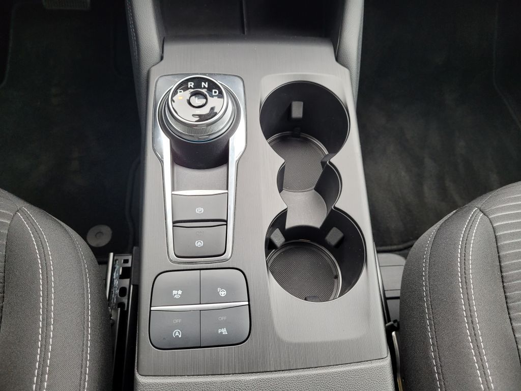 Ford Kuga 2.0 EcoBlue Aut. TITANIUM - Samsaru's Car Outlet