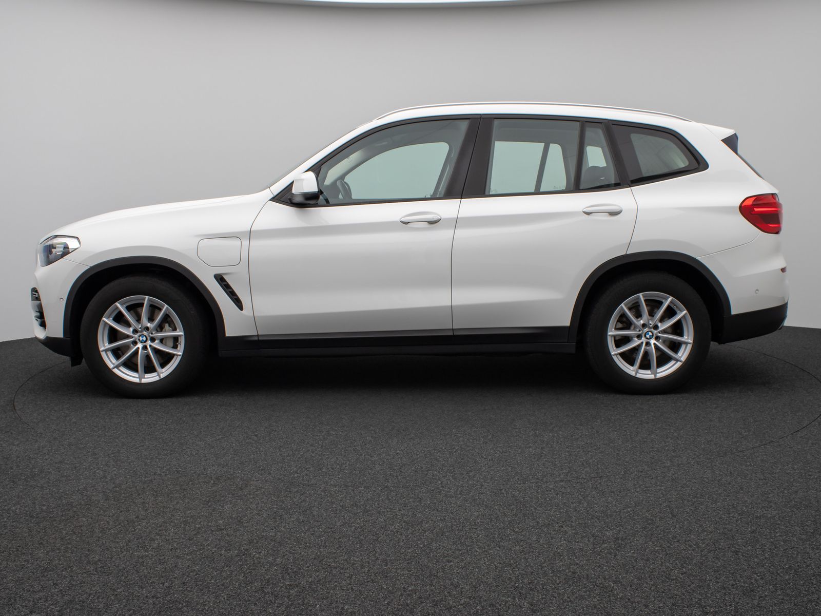 BMW X3 xD30e Panorama Kamera DAB HiFi WLAN Stop&Go