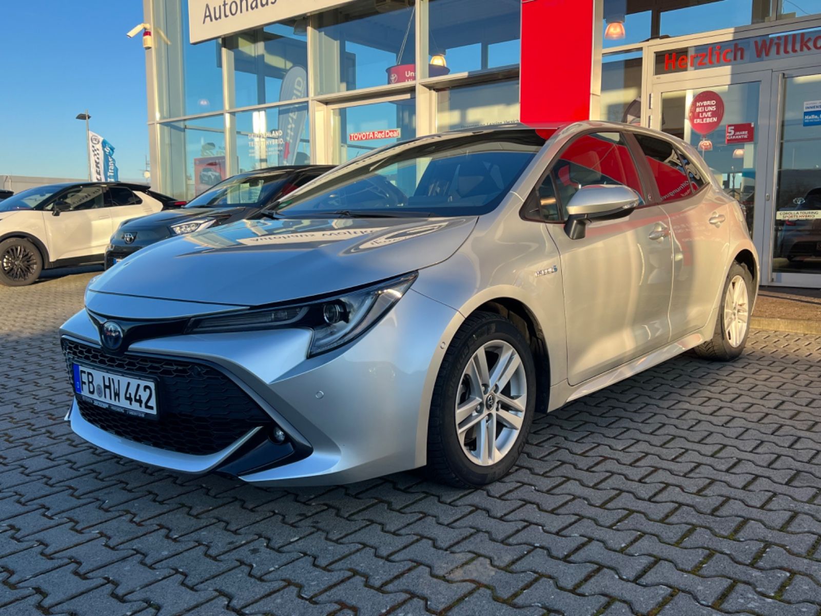 Toyota Corolla Hybrid Team - Samsaru's Car Outlet