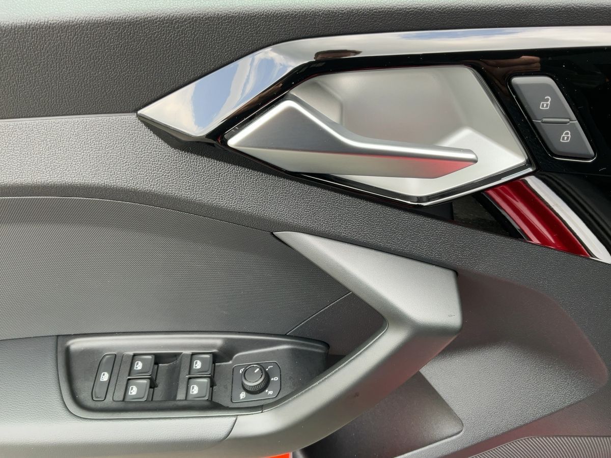 Audi A1 allstreet 30 TFSI S-TR - Samsaru's Car Outlet