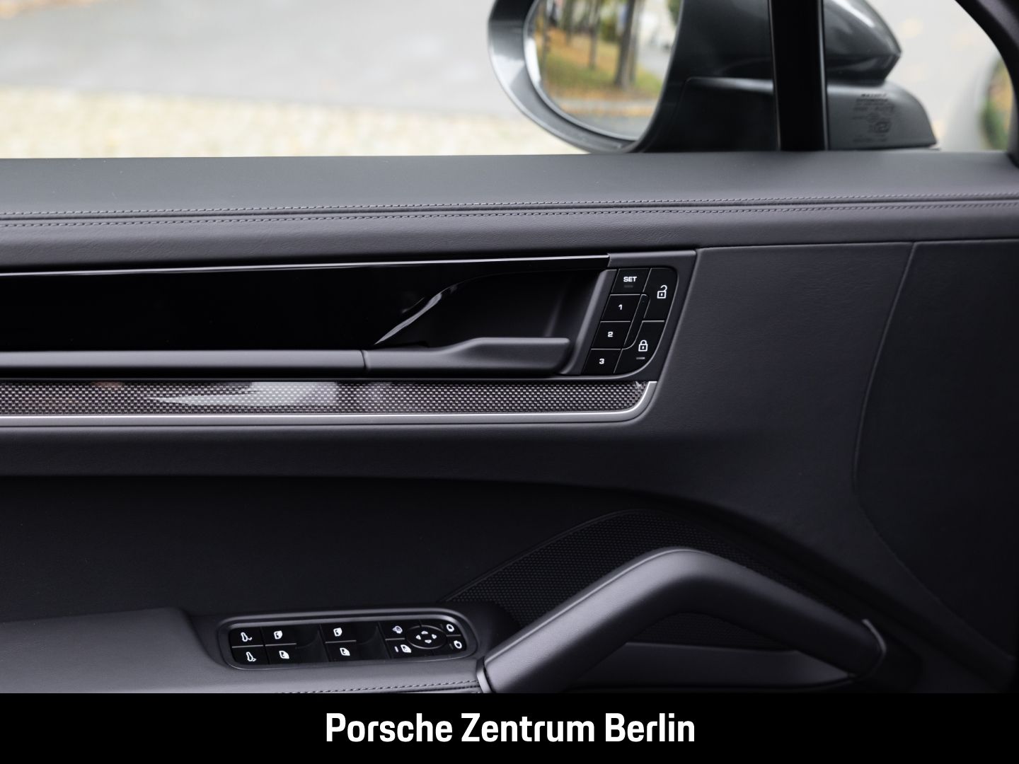 Porsche Cayenne HA-Lenkung InnoDrive Head-Up Sportabgas