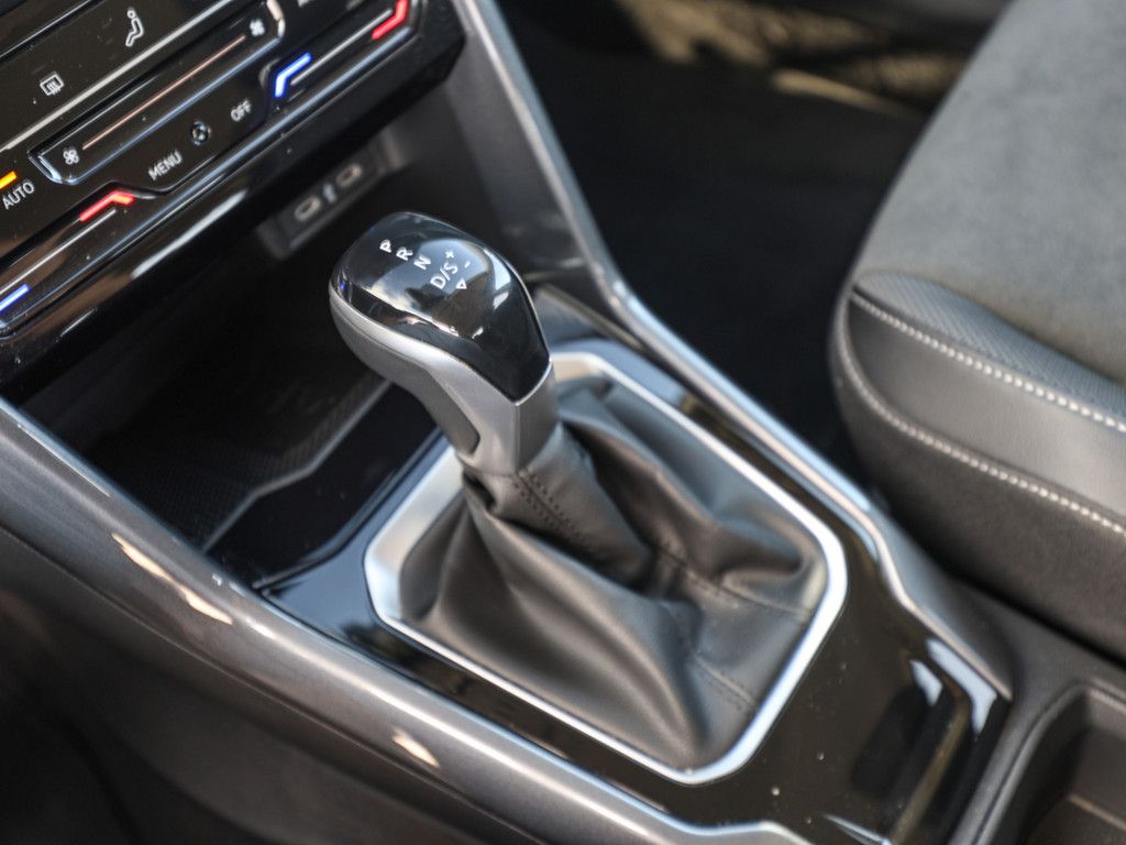Volkswagen T-Roc Style 1.5 l TSI DSG - Samsaru's Car Outlet