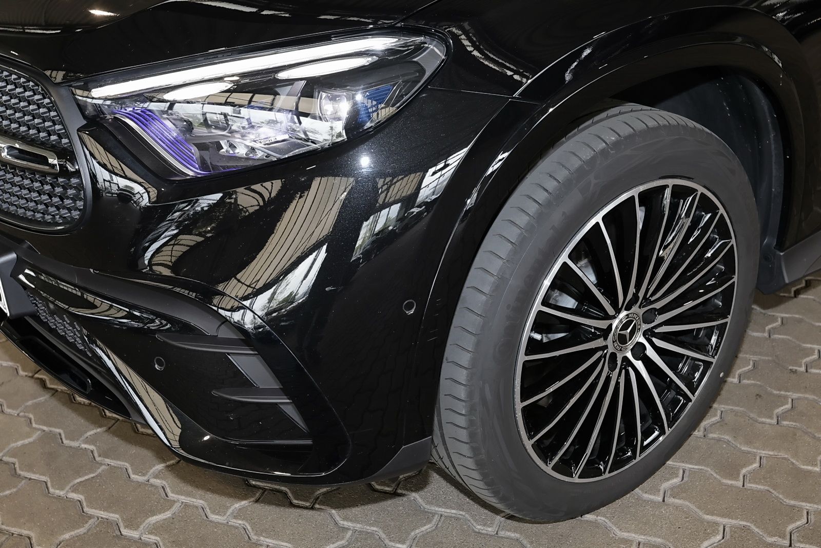Mercedes-Benz GLC 300 d 4M AMG MBUX+360°+DIG-LED+Pano+AHK+20LM