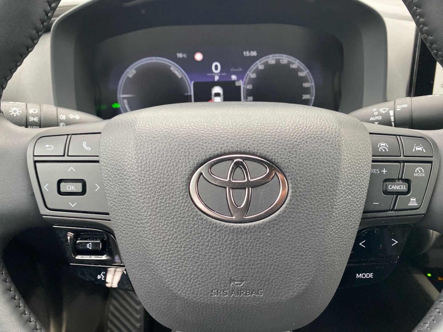 Toyota C-HR 1.8 Hybrid Team D *LED*ACC*CAM*SHZ*SmartKey