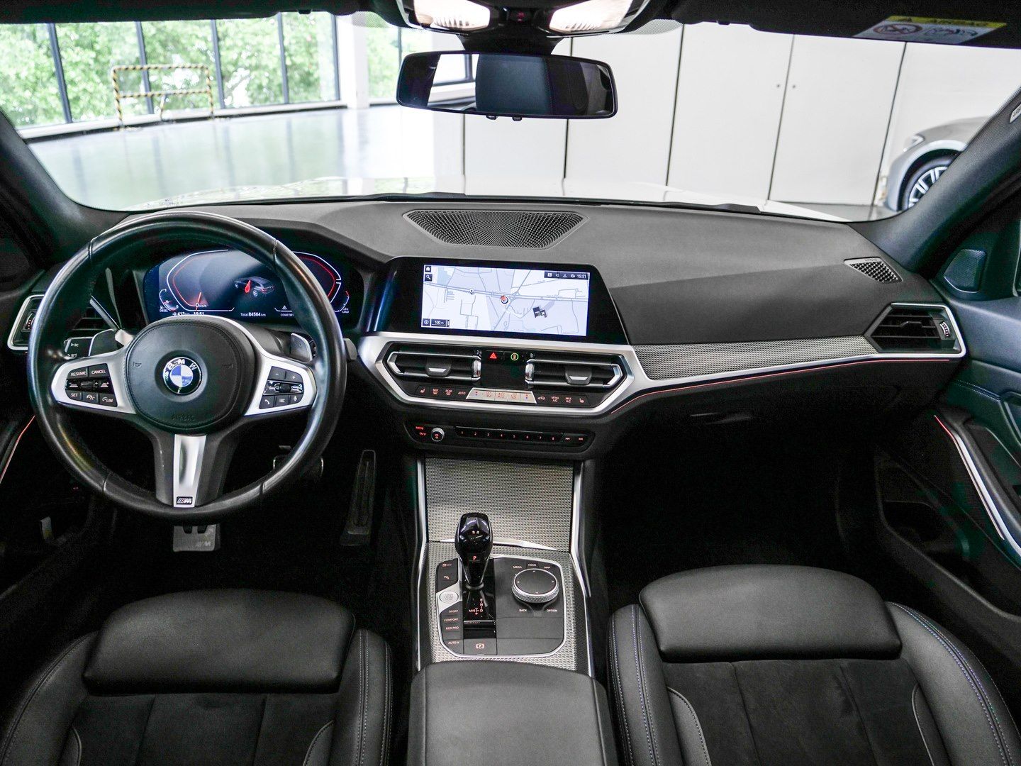 BMW 320d M-Sport Aut - Samsaru's Car Outlet