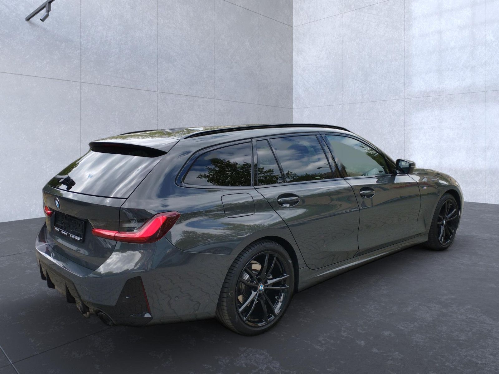 BMW 320xd Touring M Sport - Samsaru's Car Outlet