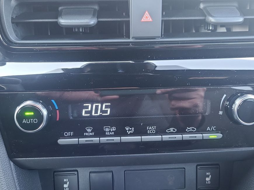 Toyota Yaris Cross Hybrid 1.5 VVT-i Team/Winter + Safet