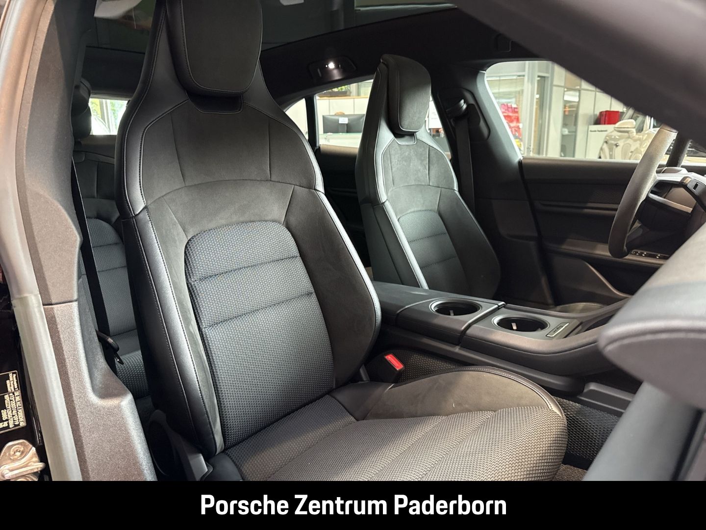 Porsche Taycan 4S Cross Turismo InnoDrive Surround-View