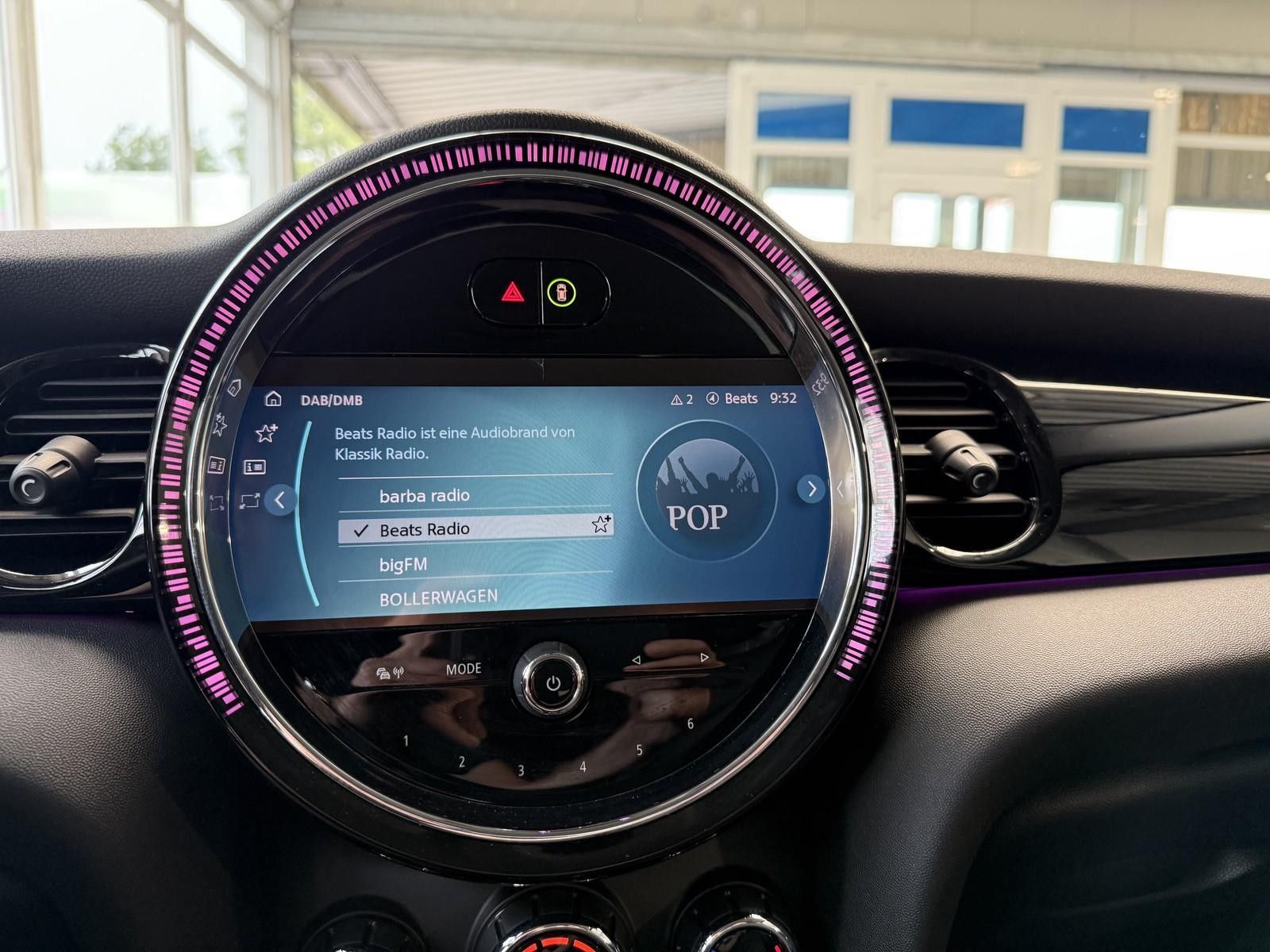 MINI Cooper S - Samsaru's Car Outlet