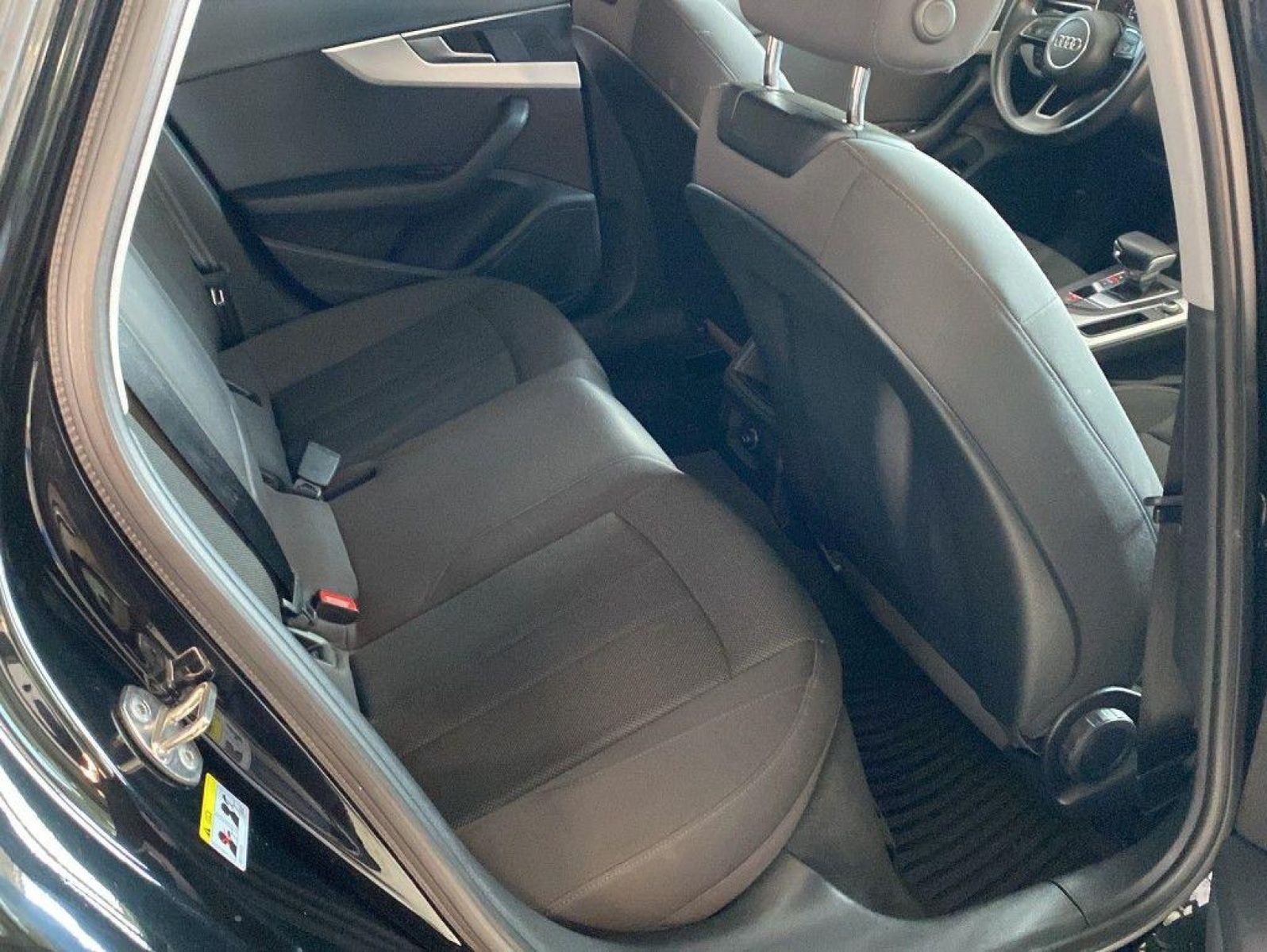 Audi A4 Avant 35 TFSI - Samsaru's Car Outlet