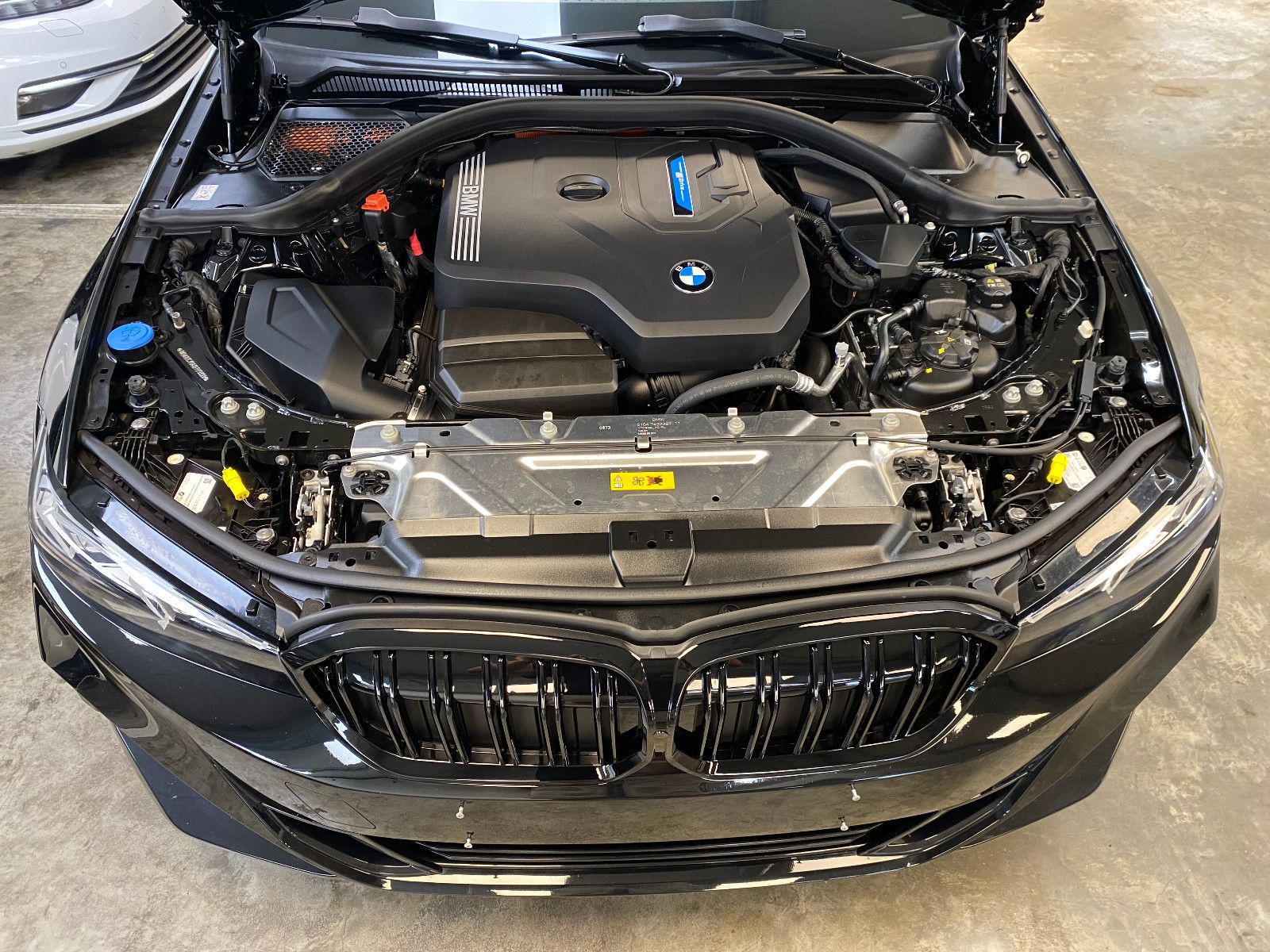 BMW 330E Touring - Samsaru's Car Outlet