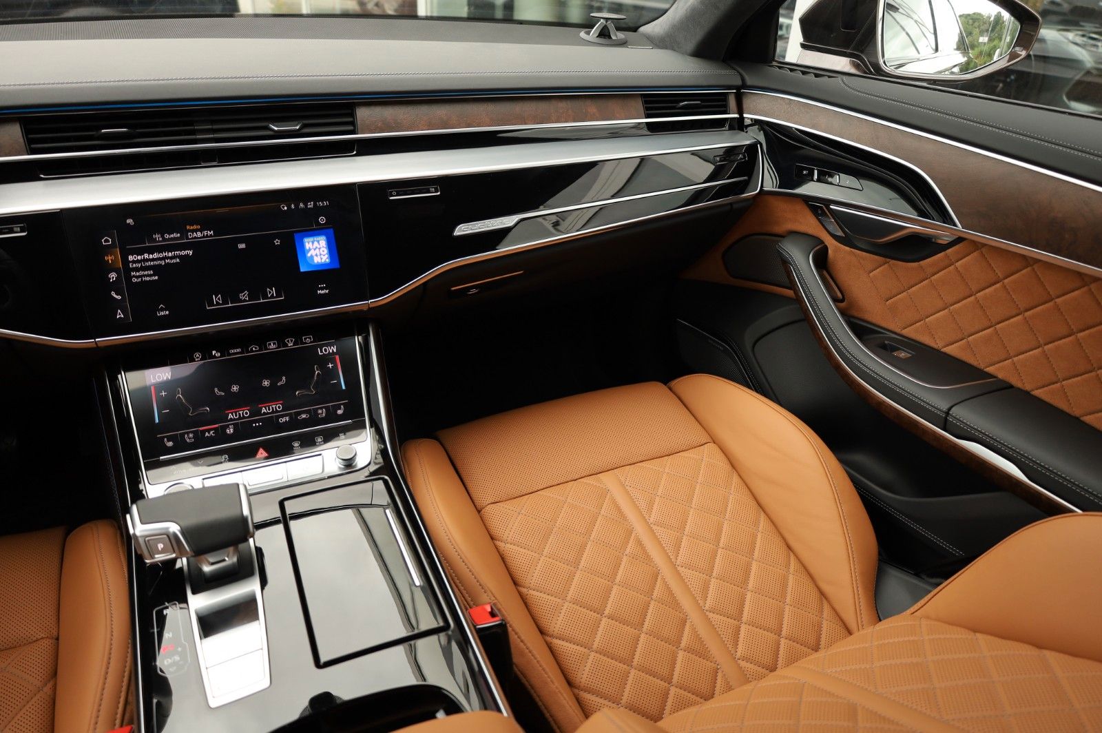 Audi A8 50 TDI Lang Exclusive - Samsaru's Car Outlet
