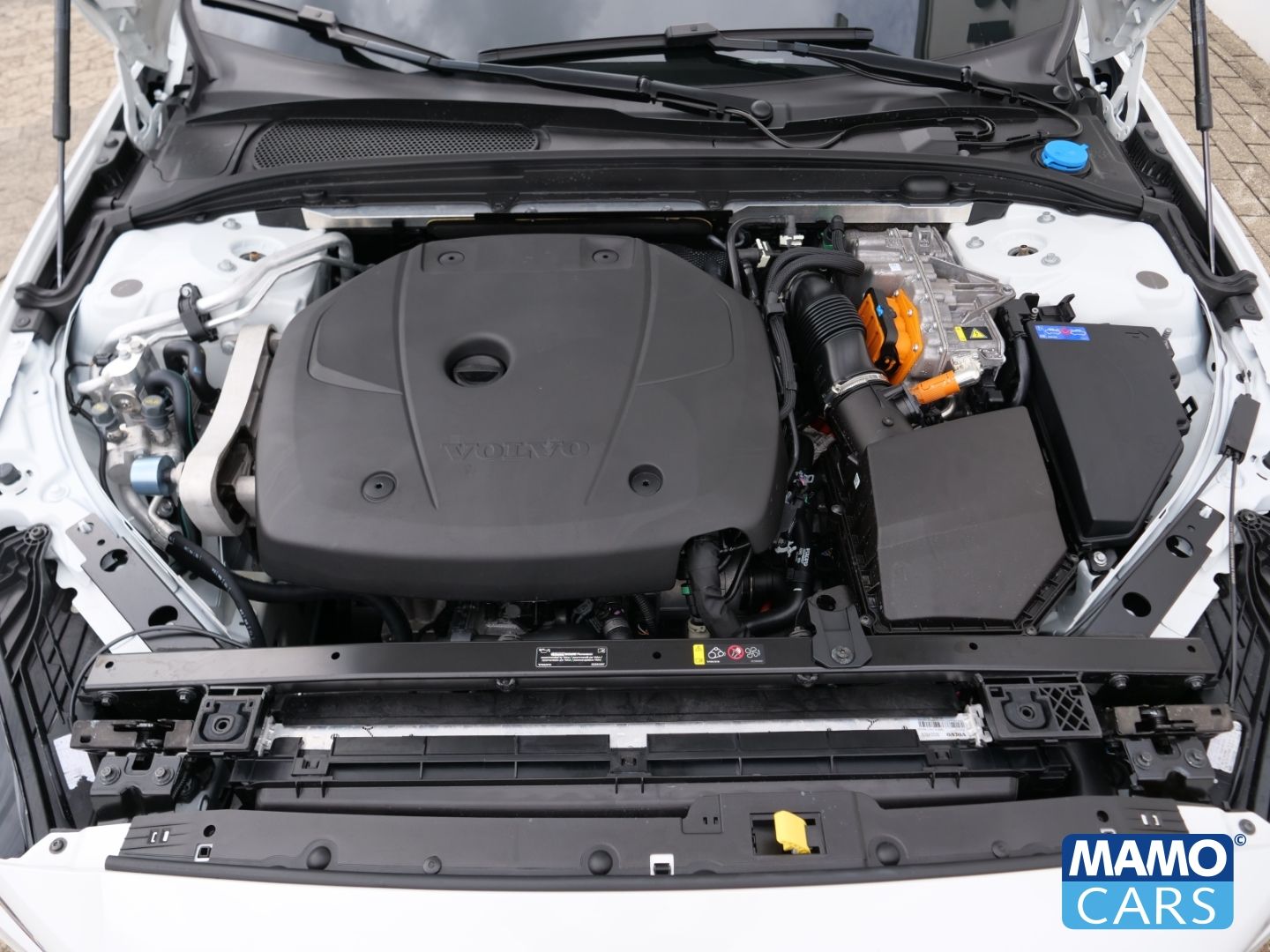 Volvo V60 T6 AWD Recharge Ultra Dark ACC/AHK/360°/PANO