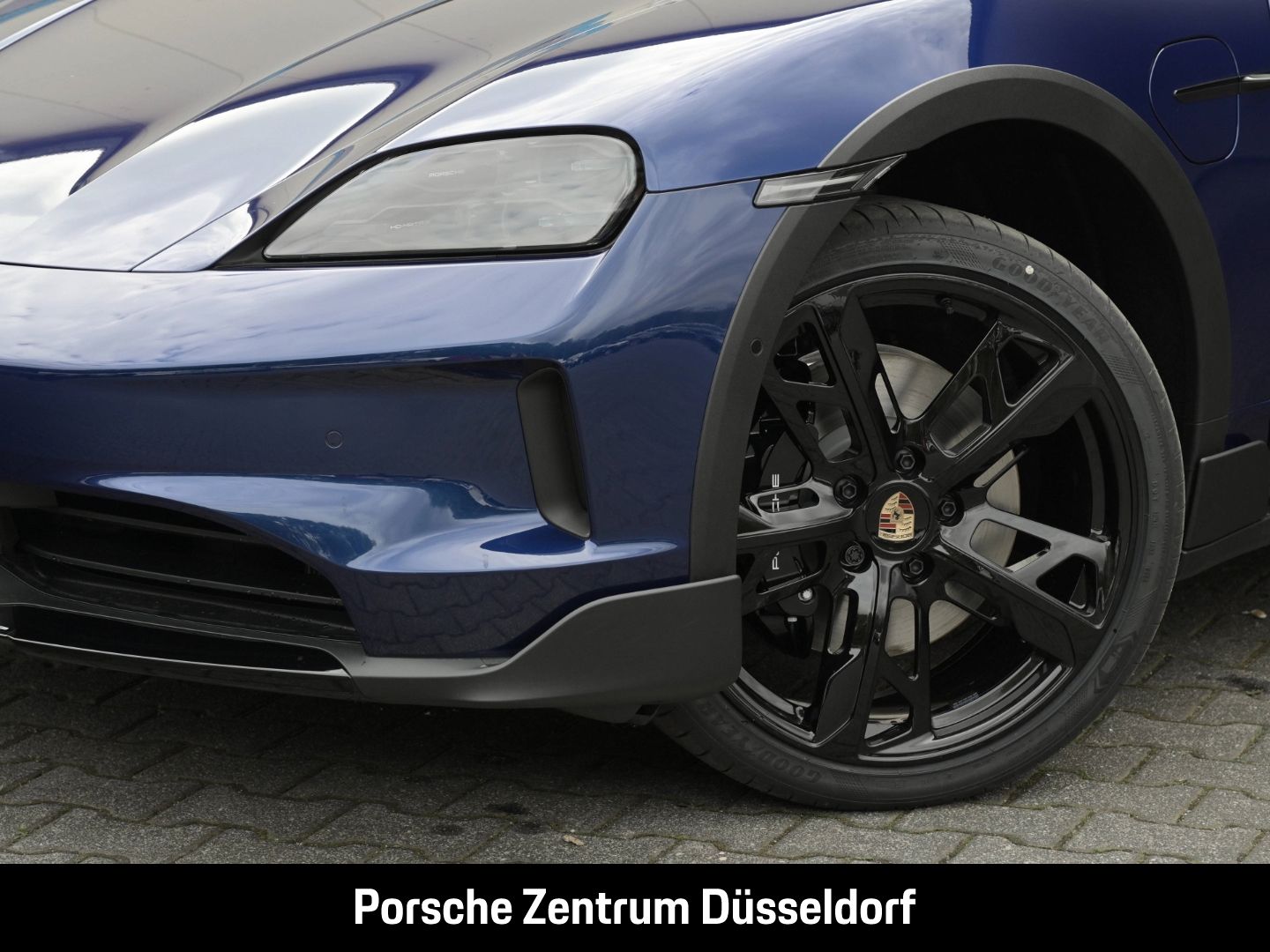 Porsche Taycan 4 Cross Turismo Surround-View LED-Matrix