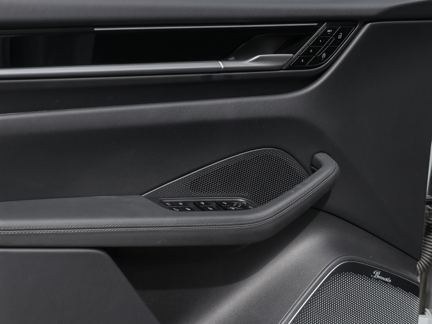 Porsche Macan 4S Burmester HA-Lenkung InnoDrive 22-Zoll