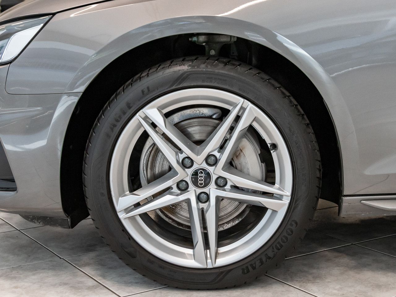Audi A4 Limousine 40 TDI advanced - Samsaru's Car Outlet