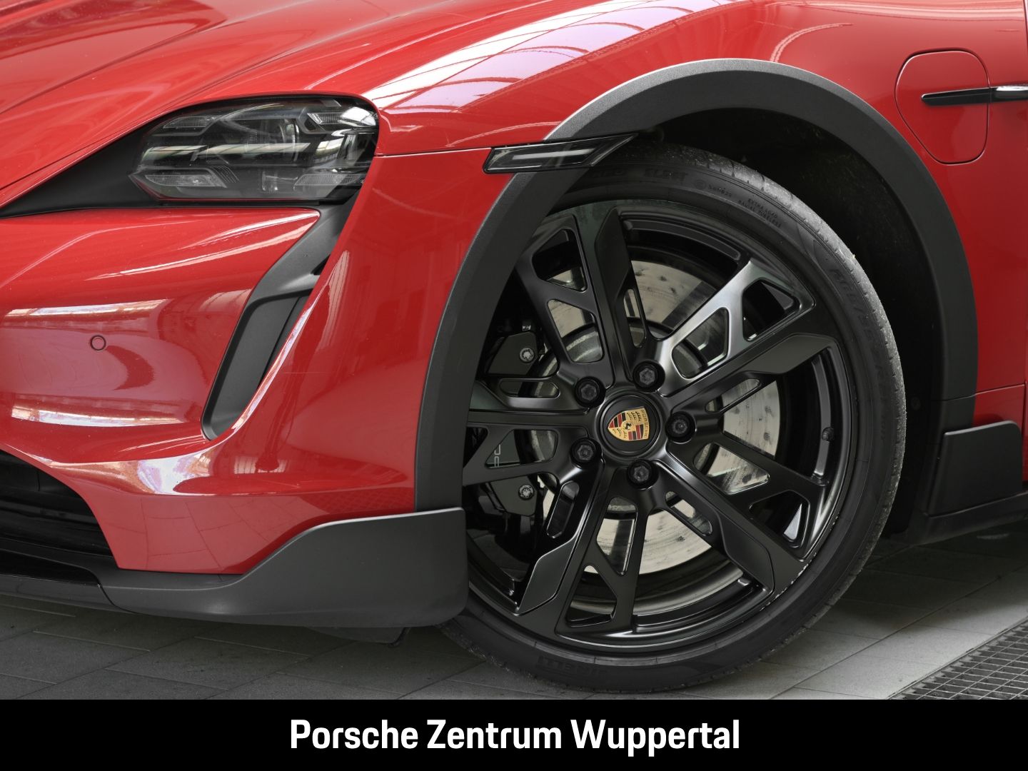 Porsche Taycan Turbo Cross Turismo Burmester Panorama