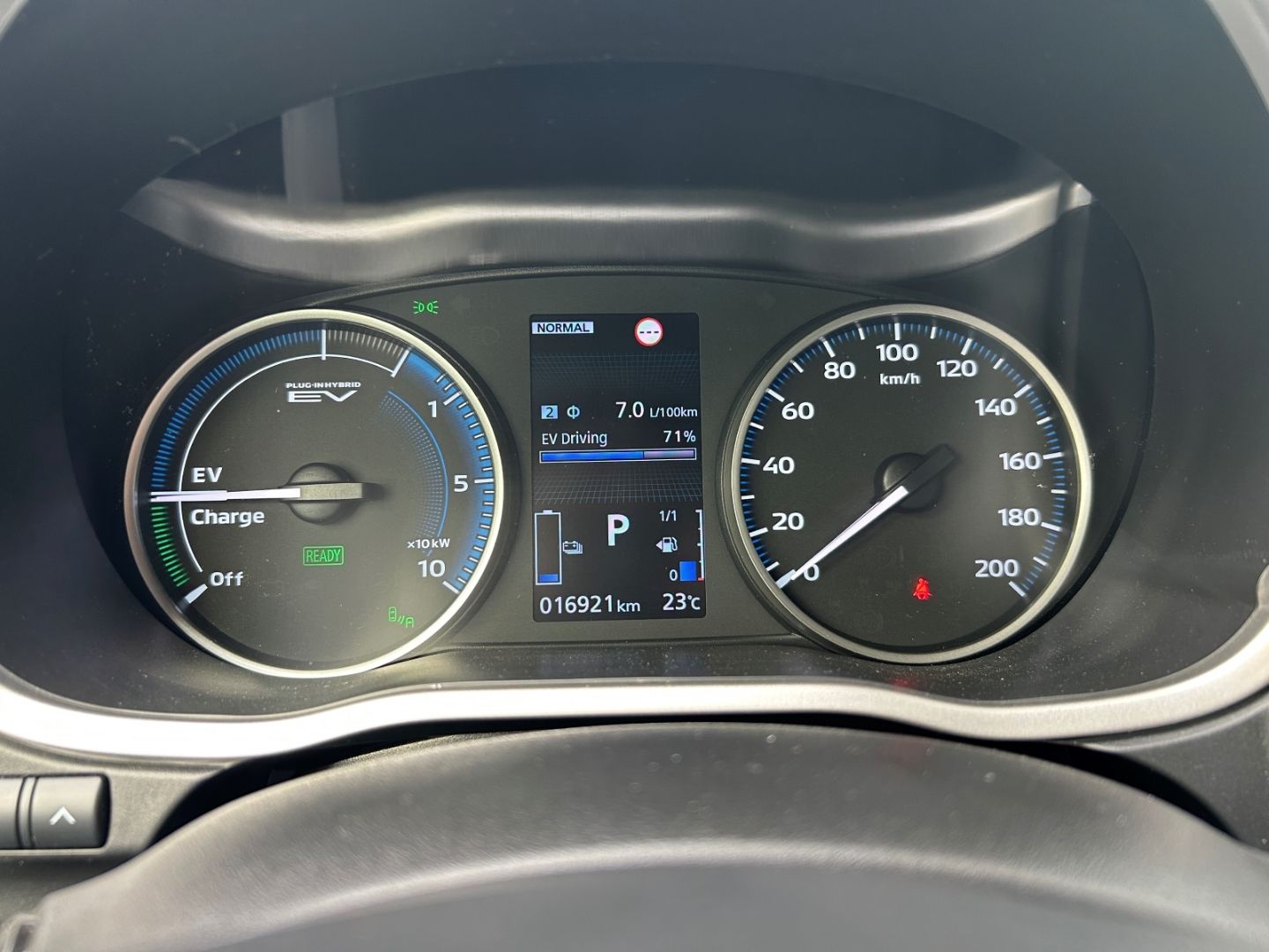 Mitsubishi Eclipse Cross PHEV Plus Select  4WD 2.4 Navi, So
