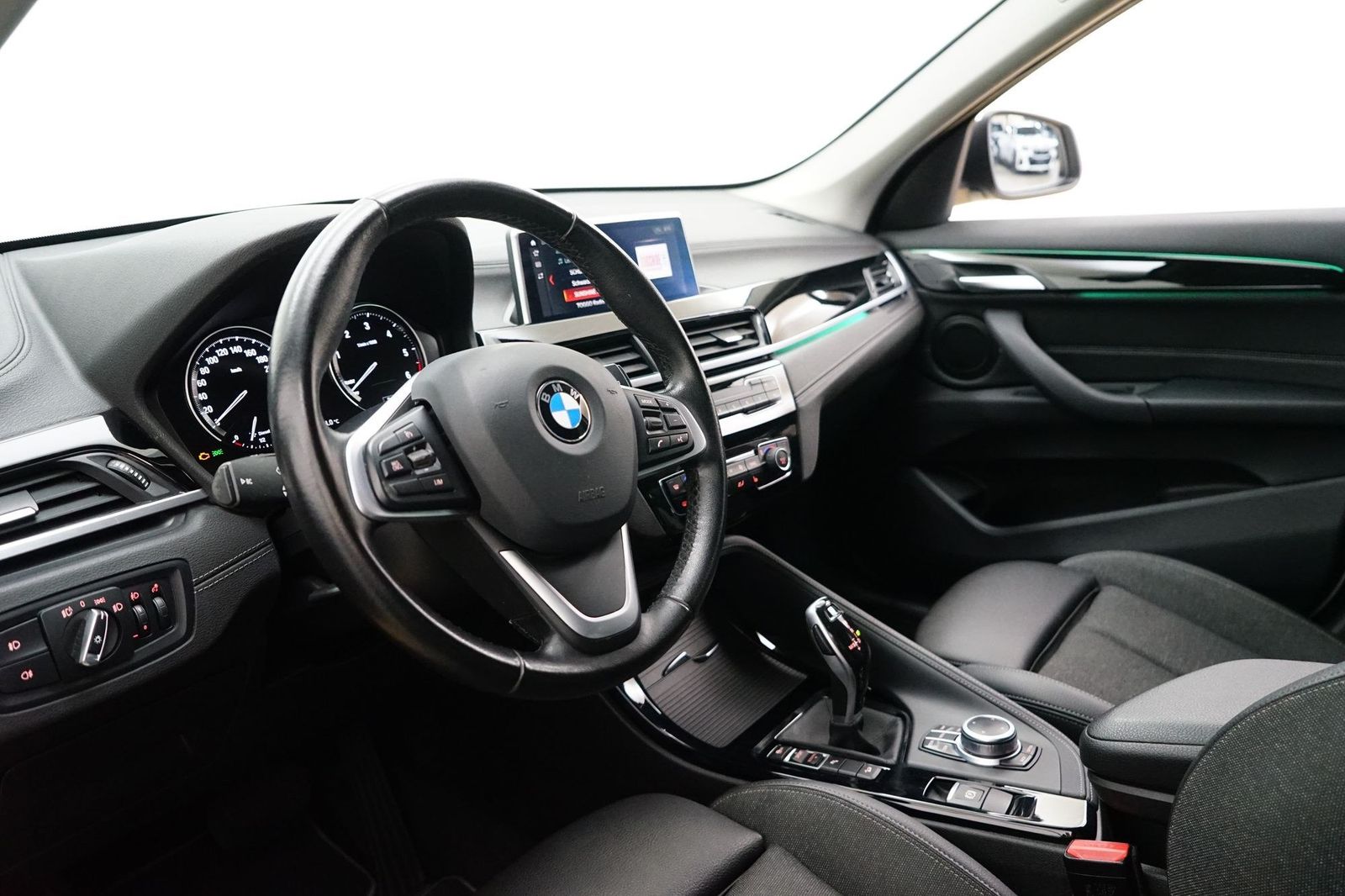 BMW X1 xDrive18d Sport Line - Samsaru's Car Outlet