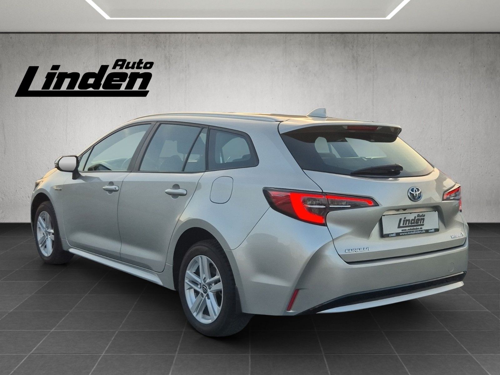 Toyota Corolla TS Business Kamera Carplay SHZ LED