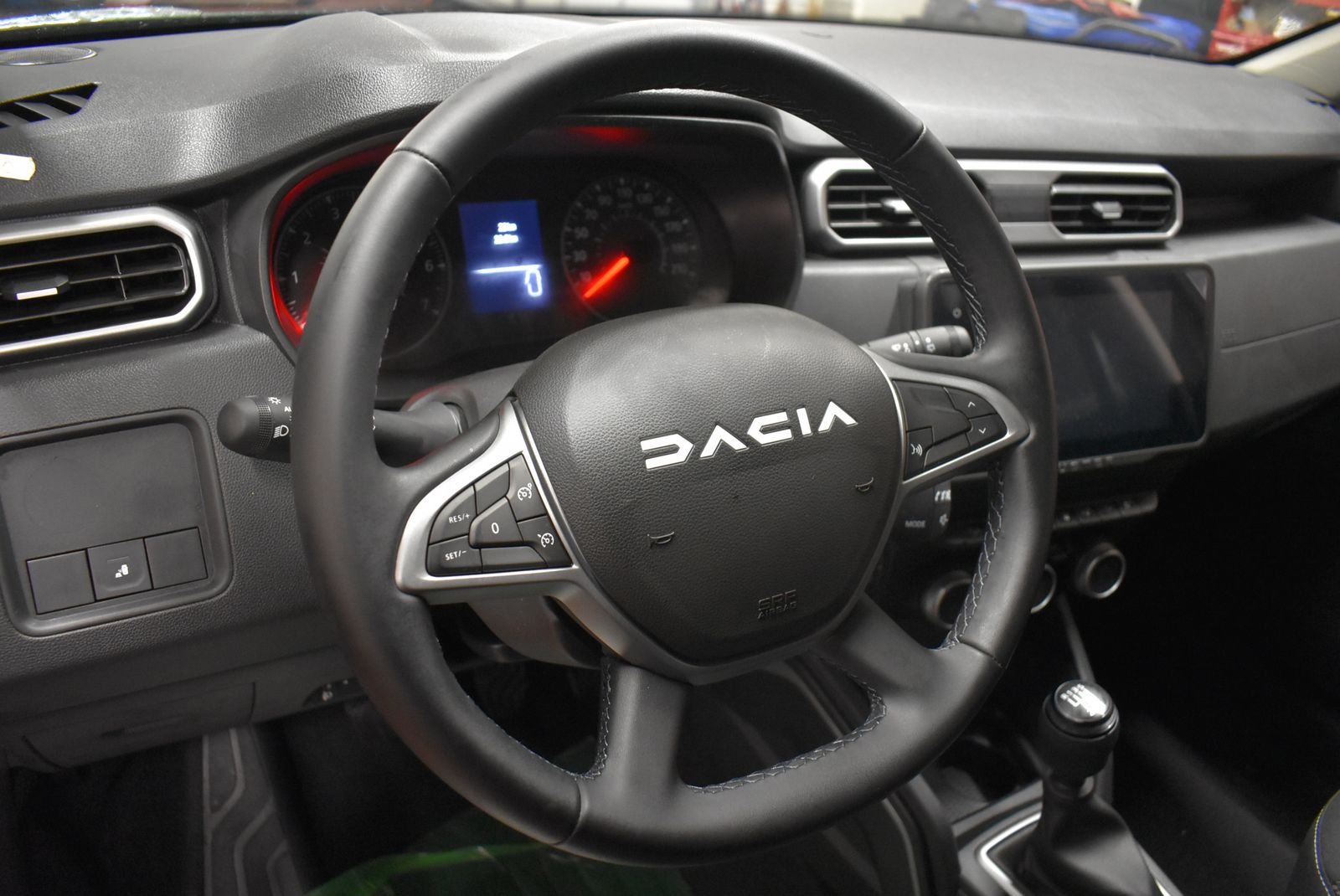 Dacia Duster dCI 115 4WD Journey - Samsaru's Car Outlet