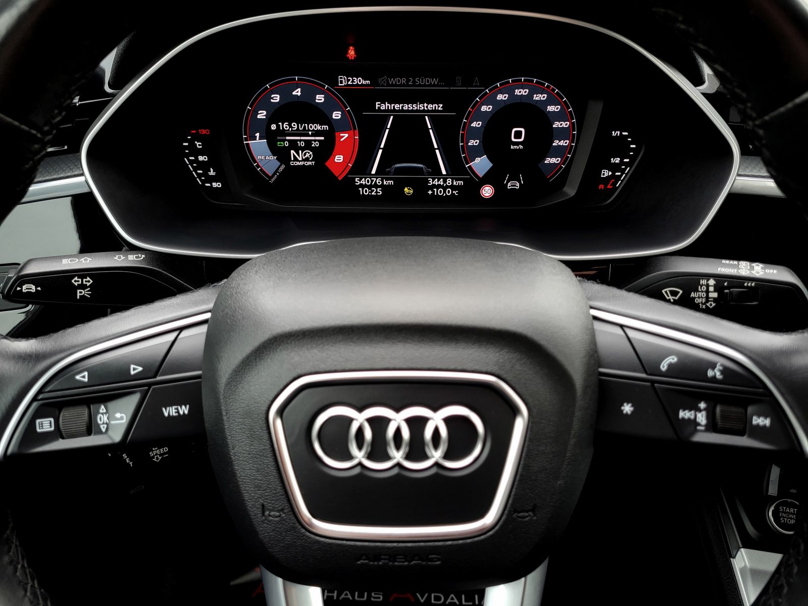 Audi Q3 45 TFSI qu. advanced - Samsaru's Car Outlet