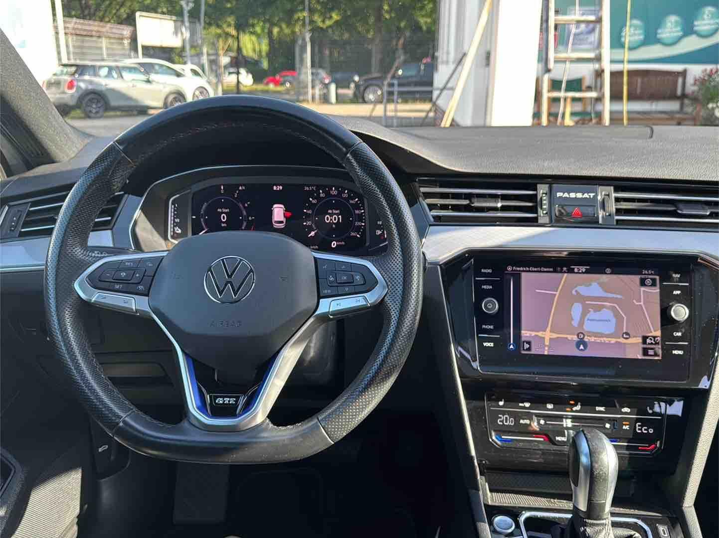 Volkswagen Passat Variant GTE - Samsaru's Car Outlet
