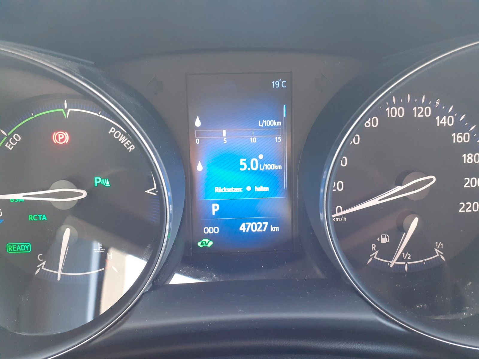 Toyota C-HR 1.8 Hybrid - Samsaru's Car Outlet