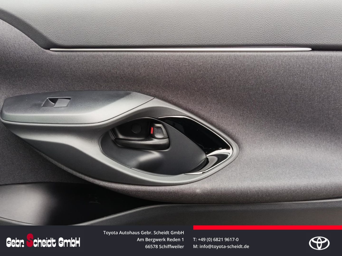 Toyota Yaris Cross Hybrid Apple CarPlay  Android Auto L
