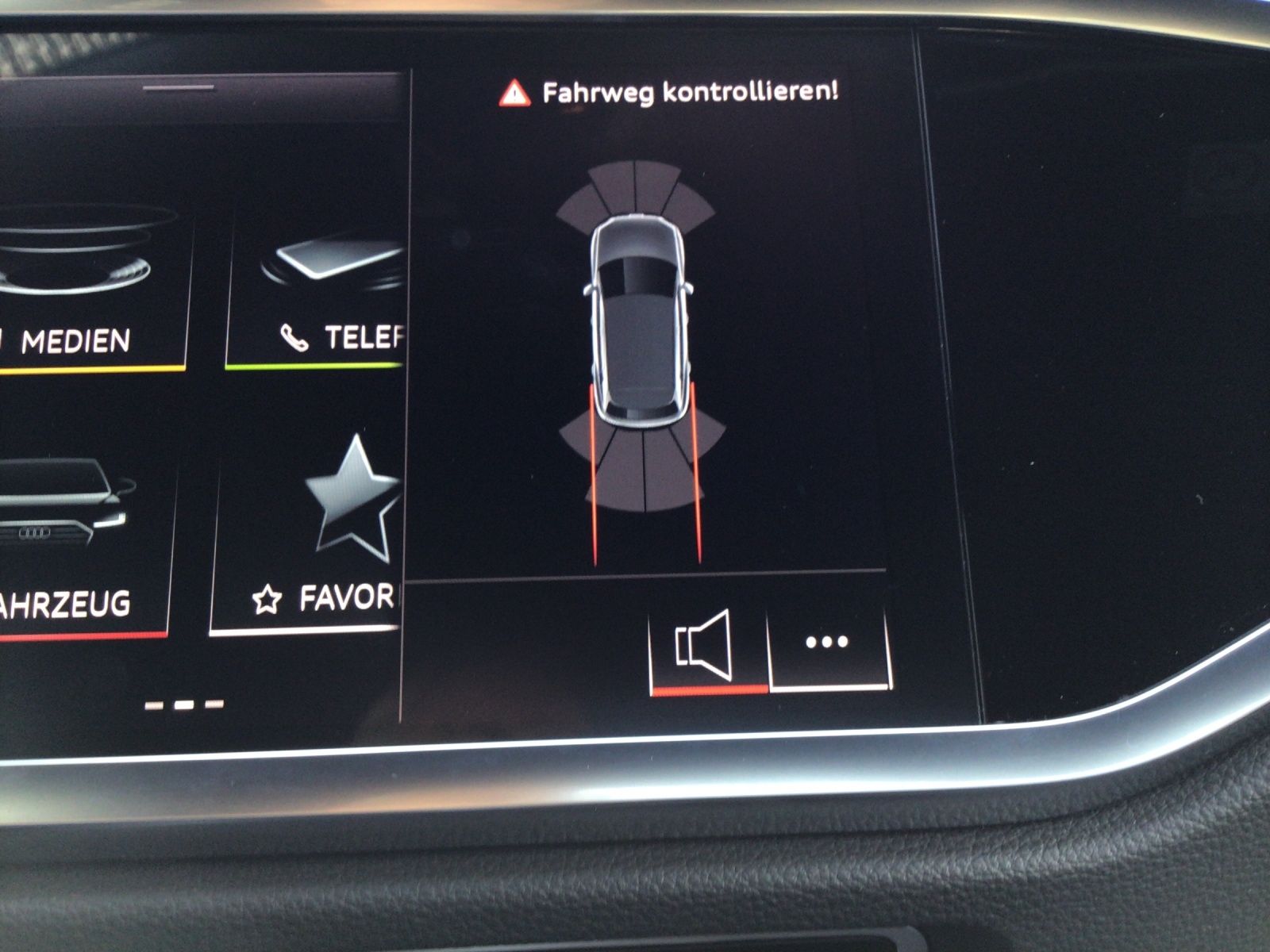 Audi Q3 advanced 40 TFSI S tronic quattro - Samsaru's Car Outlet