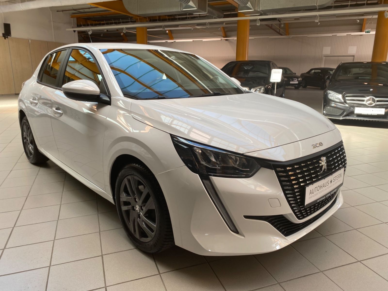 Peugeot 208 Active Pack - Samsaru's Car Outlet