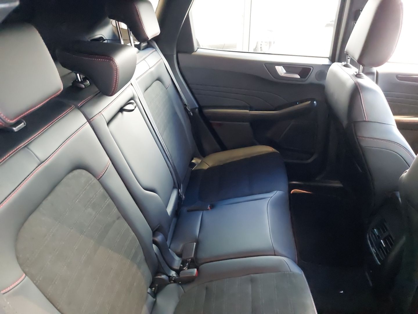 Ford Kuga Graphite Tech Edition PHEV - Samsaru's Car Outlet