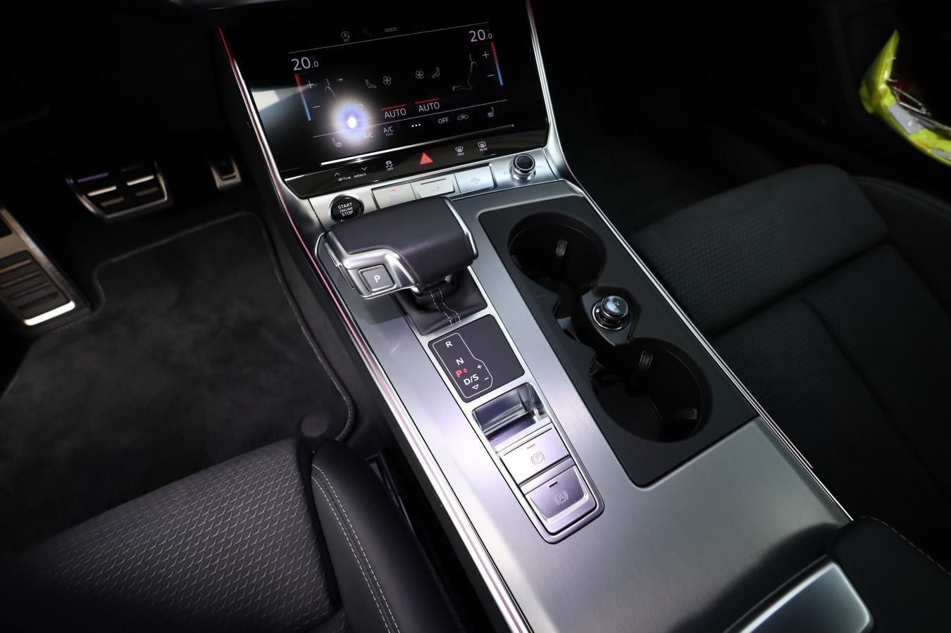Audi A6 Avant 40 TDI quattro S line - Samsaru's Car Outlet