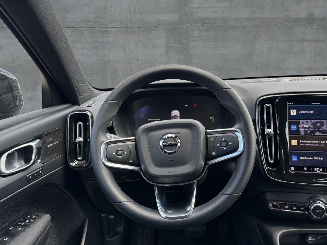 Volvo XC40 Twin Pure Electric AWD Ultimate Recharge - Samsaru's Car Outlet