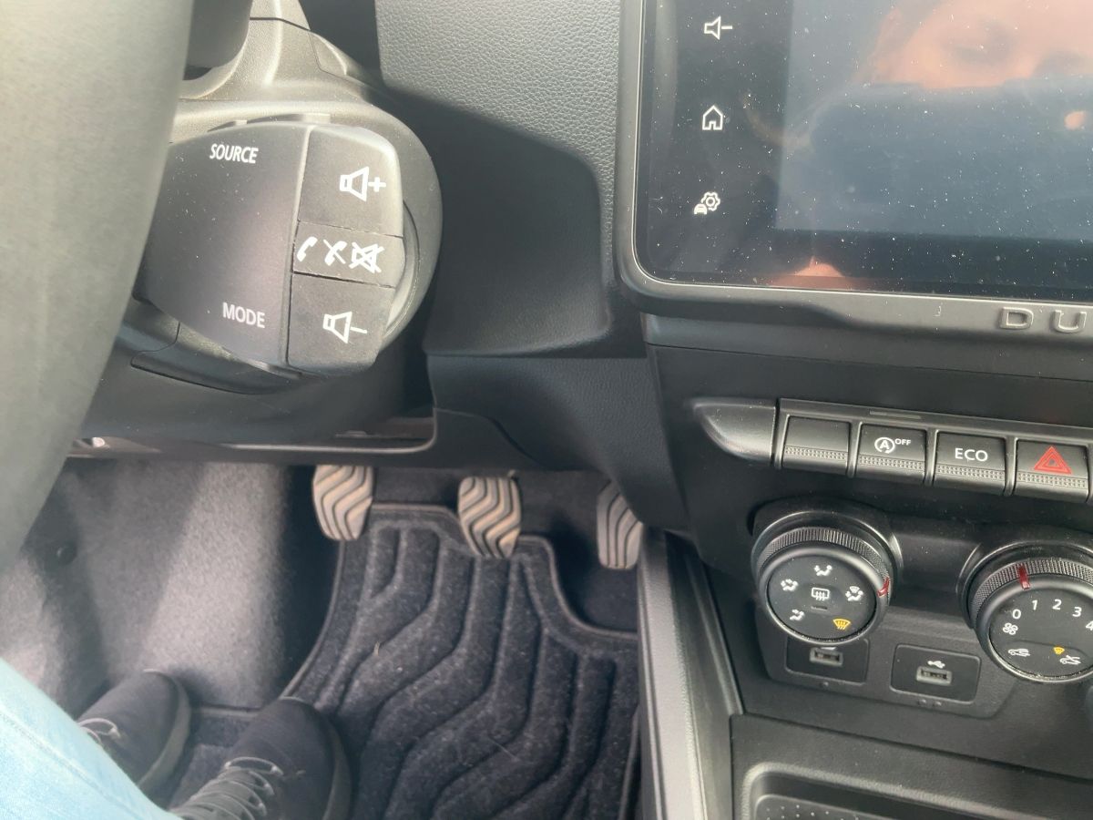 Dacia Duster - Samsaru's Car Outlet