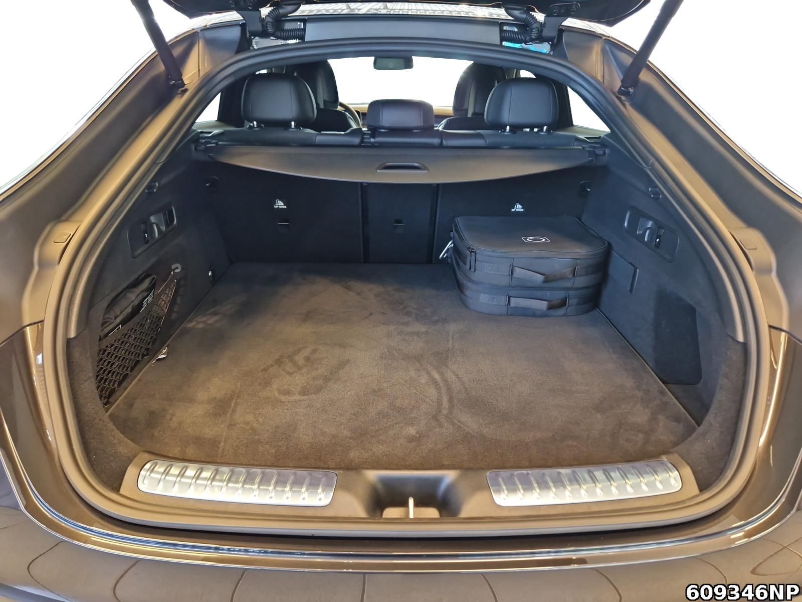 Mercedes-Benz GLC 300 e 4M AMG Coupé AHK DIGITAL Distronic+