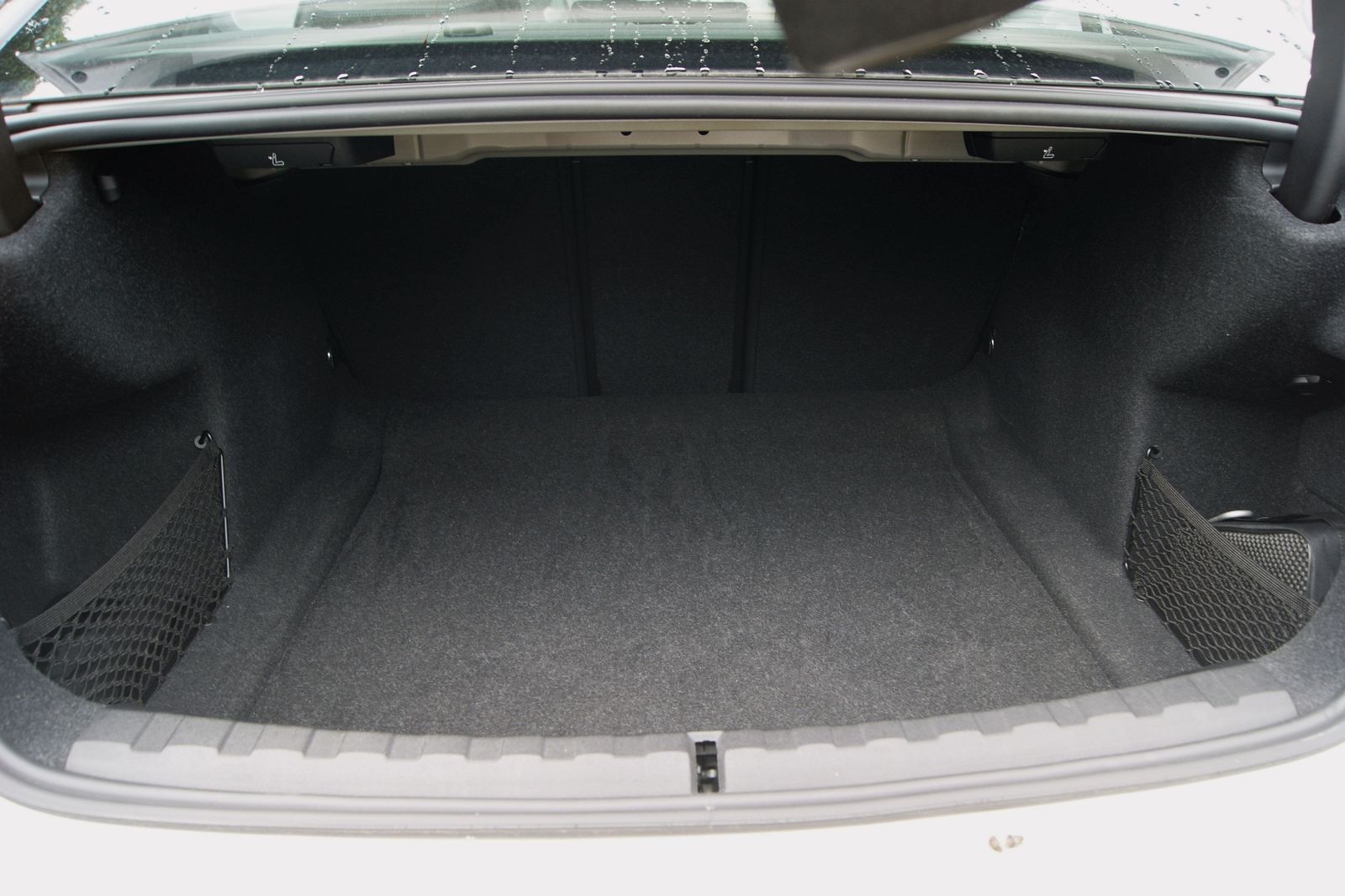 BMW 320d LIM SPORT-LINE - Samsaru's Car Outlet