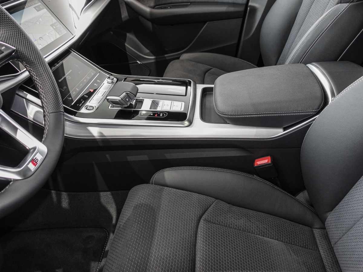 Audi Q7 SUV S line 55 TFSI e quattro 290 kW tiptronic