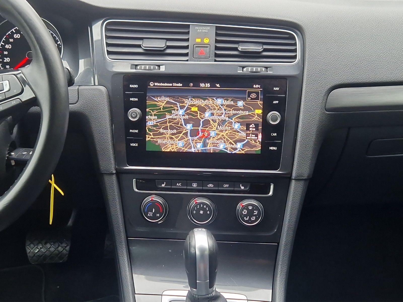 Volkswagen Golf VII Lim. Comfortline - Samsaru's Car Outlet