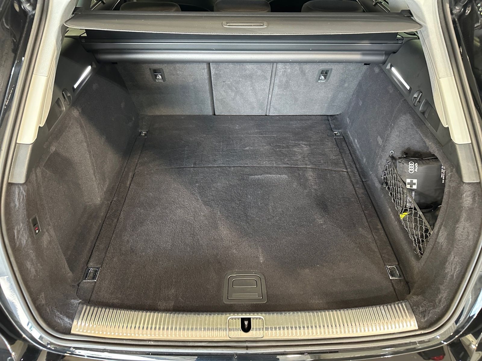 Audi A4 Avant 35 TDI ADVANCED S TRONIC - Samsaru's Car Outlet