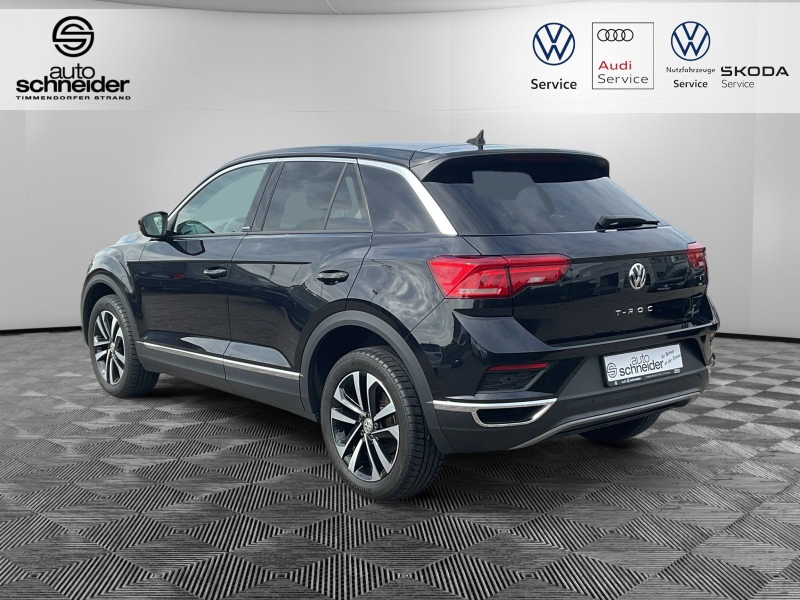 Volkswagen T-Roc 1.5 TSI United - Samsaru's Car Outlet