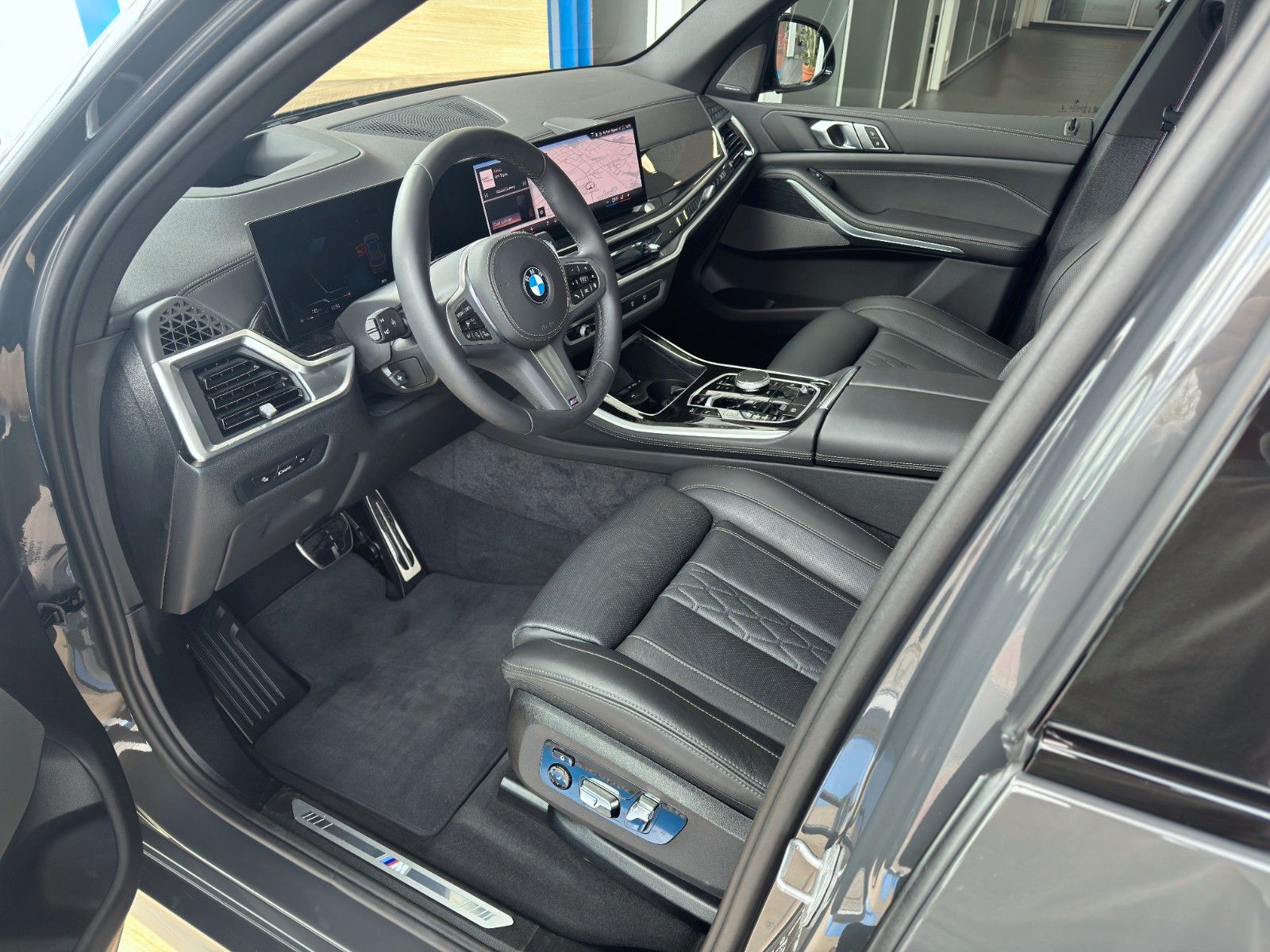 BMW X5 xDrive30d M Sport Pro 7-Sitzer nahezu VOLL!