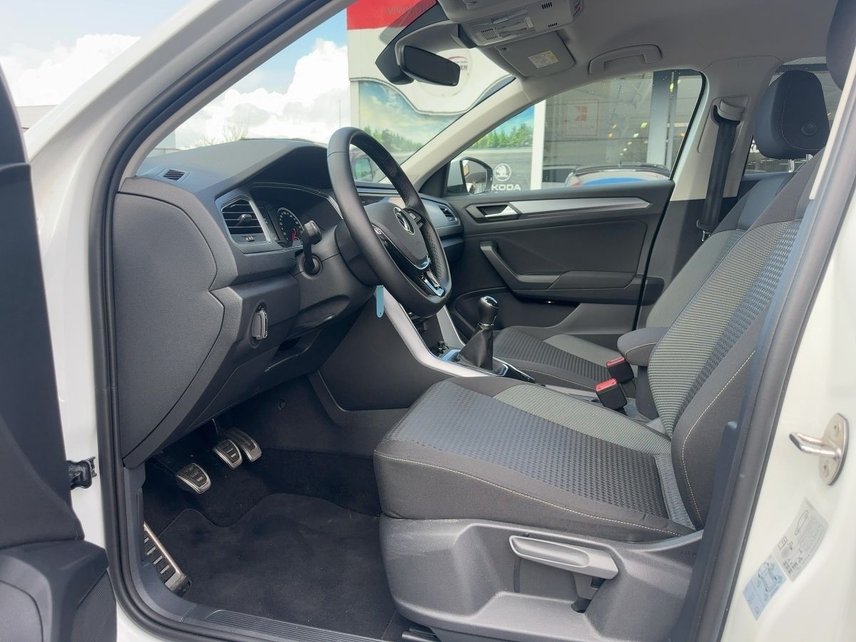 Volkswagen T-Roc 1.0 TSI Active - Samsaru's Car Outlet