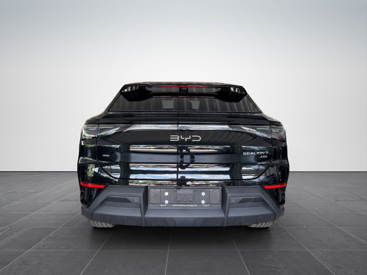 BYD Sealion 7
